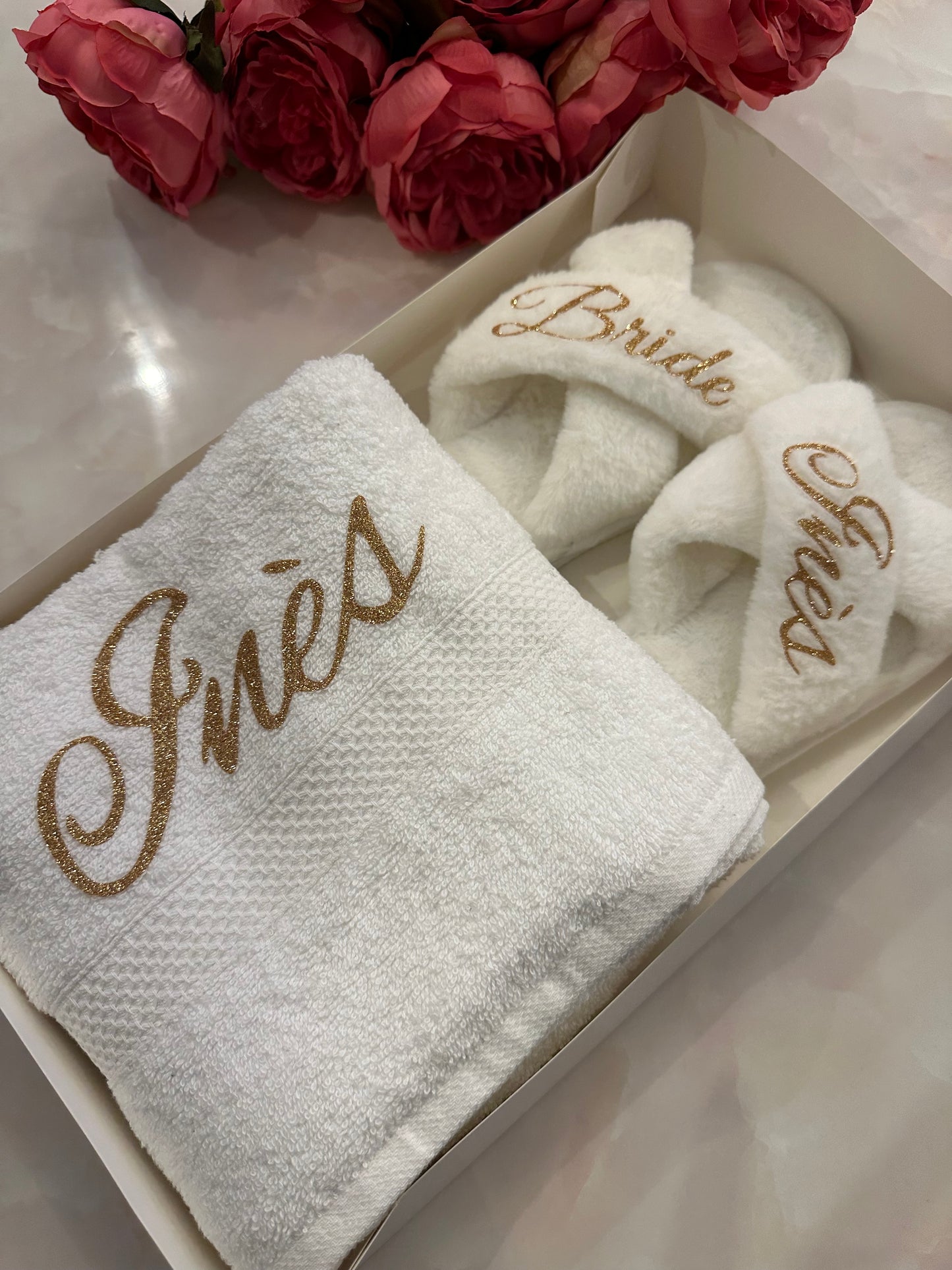 COFFRET SERVIETTE + CHAUSSON