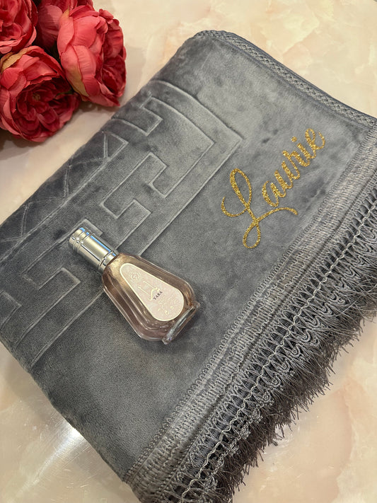 COFFRET TAPIS DE PRIÈRE + PARFUM