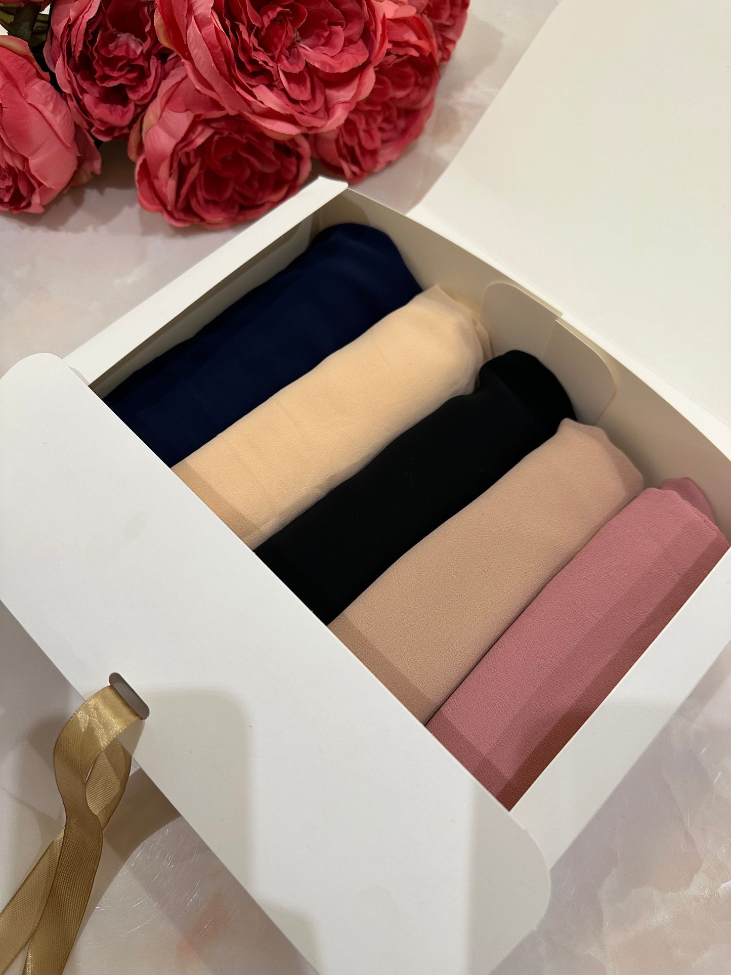COFFRET HIJAB EN SOIE DE MOUSSELINE